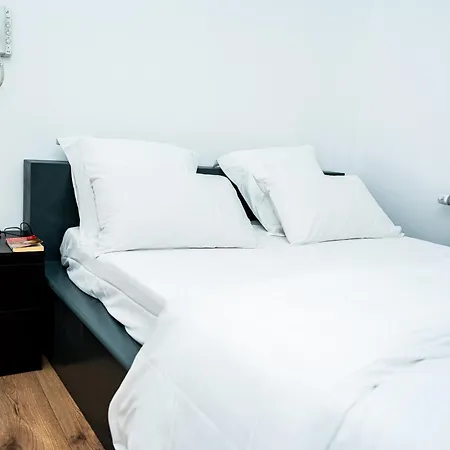 R1 Avec Salle De Bain Partagee Pres De L'hopital De La Citadelle A