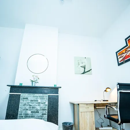 R1 Avec Salle De Bain Partagee Pres De L'hopital De La Citadelle A Homestay